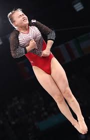 拉倒吧，换谁都是詹姆斯稳赢。詹姆斯总决赛就没有打过双核球队，早就稳赢了，多打几场就是为了赚钱。看最后一场就知道了，认真打上半场领先40分。